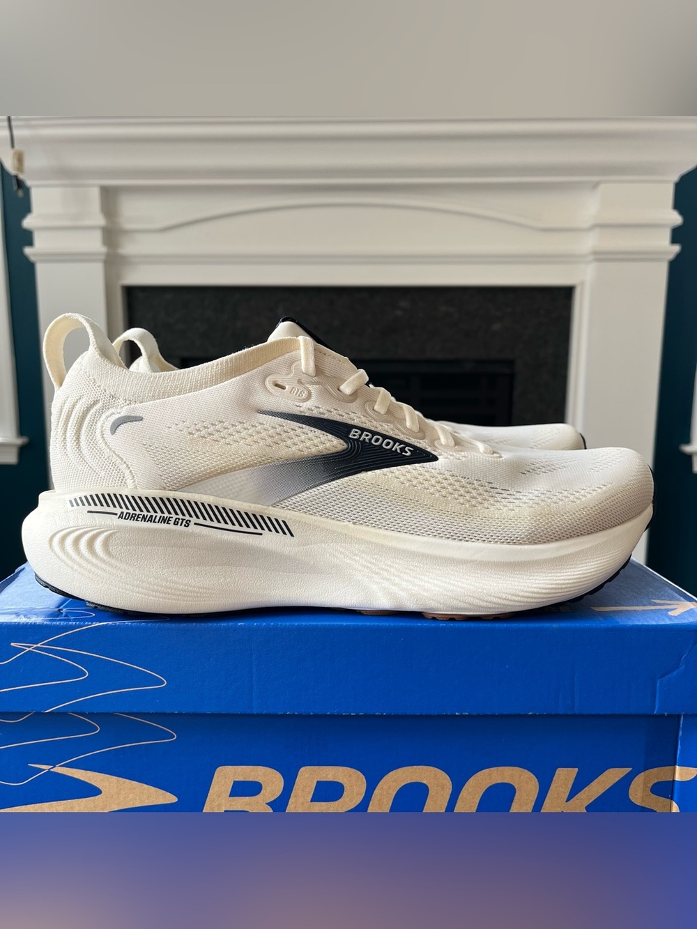 Sz 11 Brooks Men's Adrenaline GTS 25 Arctic Wolf/Rutabaga/Navy 110454-1D-272